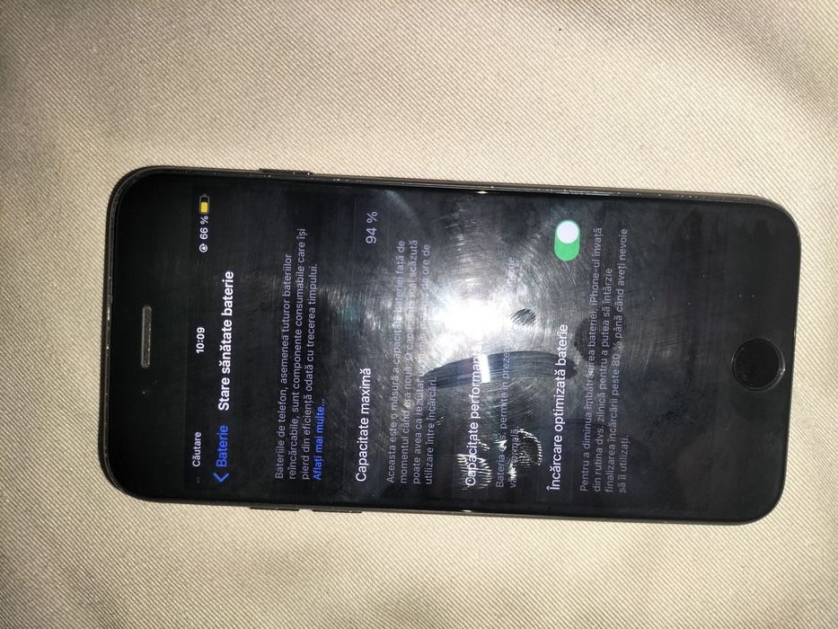 Vând telefon aproape nou iPhone 7  sau la schimb pe diferite telefoane