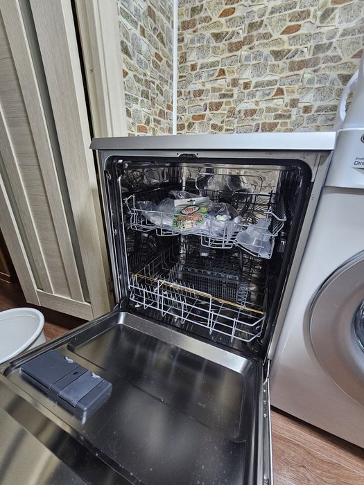 Продам посудрмоечную машину