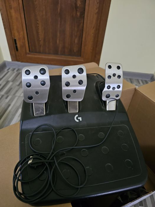 Logitech G923 (Trueforce) + Shifter – Като НОВИ