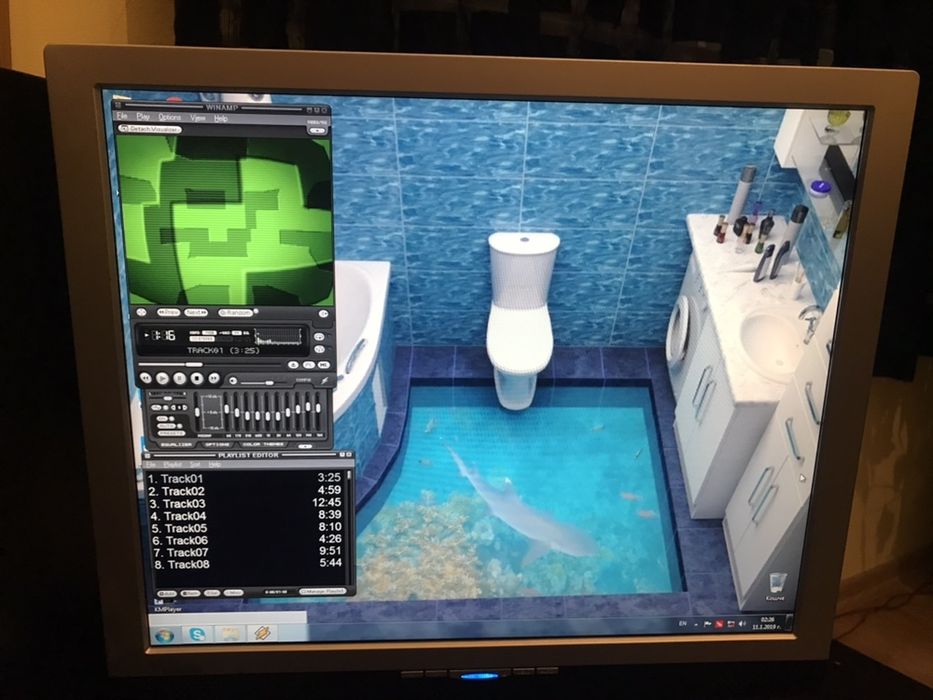 Настолен компютър Asus