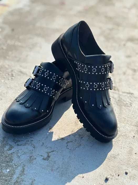 Кожени обувки JANET & JANET