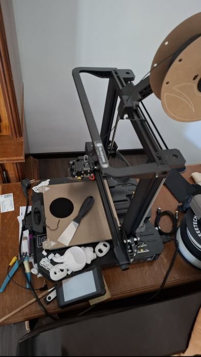 Imprimanta 3d  ender 3 s1 pro