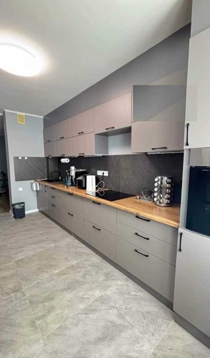 Продам 2 комнатную 12 микрорайон