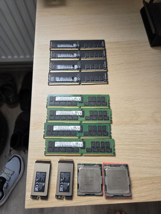 Piese iMac Pro 128GB Ram 2TB SSD Vega 64X Intel Xeon W-2195 18Core