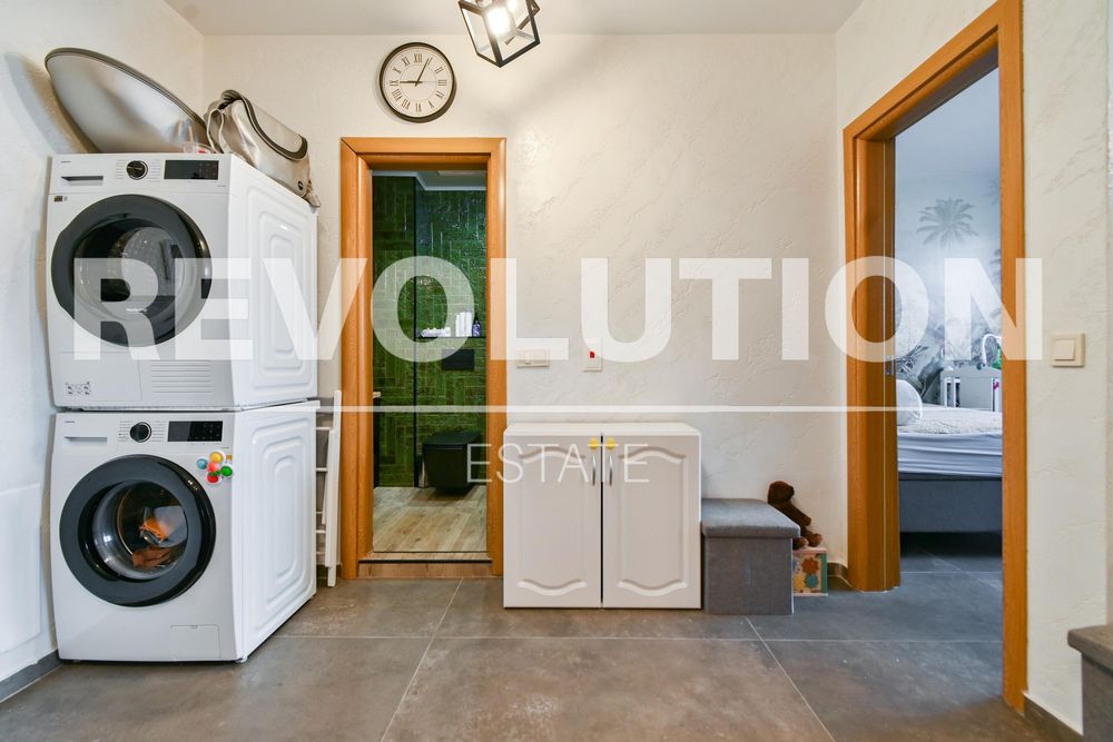 Продава се Двустаен апартамент в София, Център - 75 кв.м за 3134 €/кв.м - Снимка #7