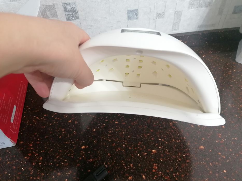 Срочно Продам лампу для ногтей