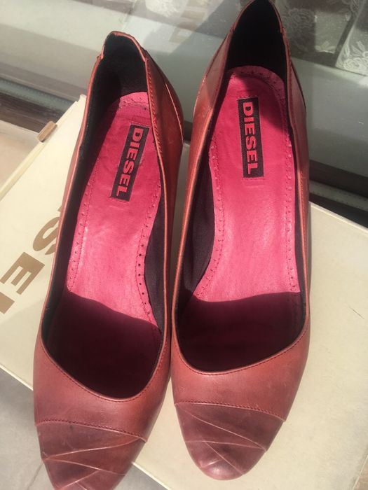 Дамски обувки Hugo boss- пантофки и Diеsel