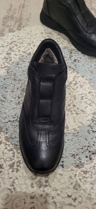 Продам ботинки мужские