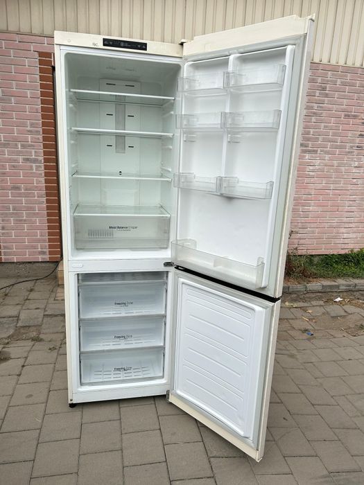 Продаётся холодильник LG c достовкой