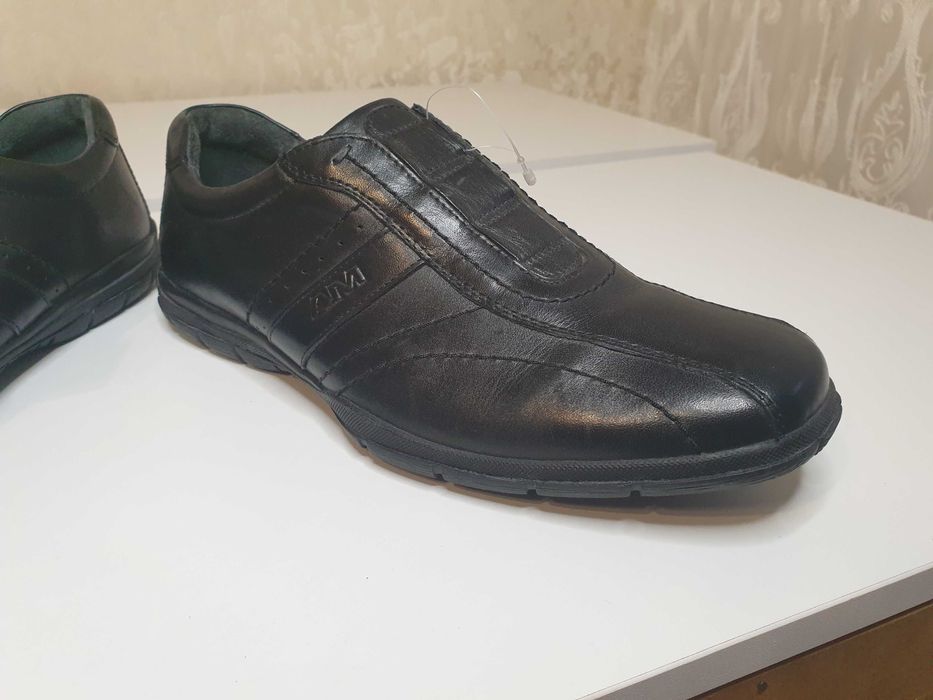 Продается обувь новая с Германии.