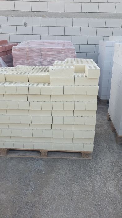 Хар хил рангдаги гиштлар шлакаблок газаблоклар сотилади