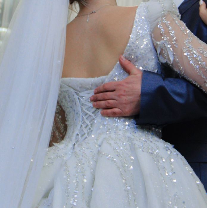 Свадебное платье