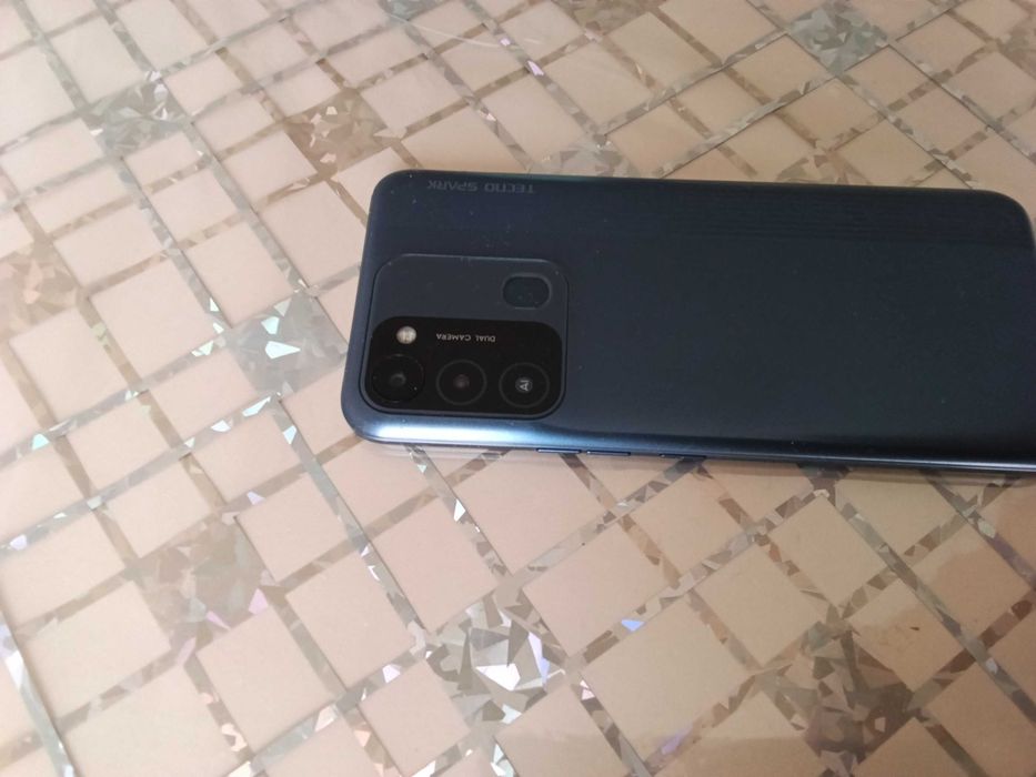 Смартфон Tecno Spark 8 C