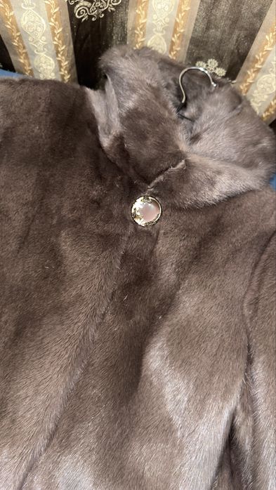 Продам Норковую шубу