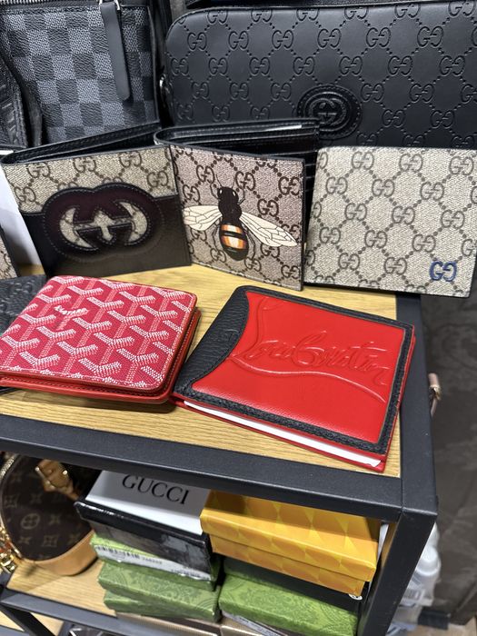 Кожен партфеил и чанти ( клъчове) на GUCCI  и Goyard