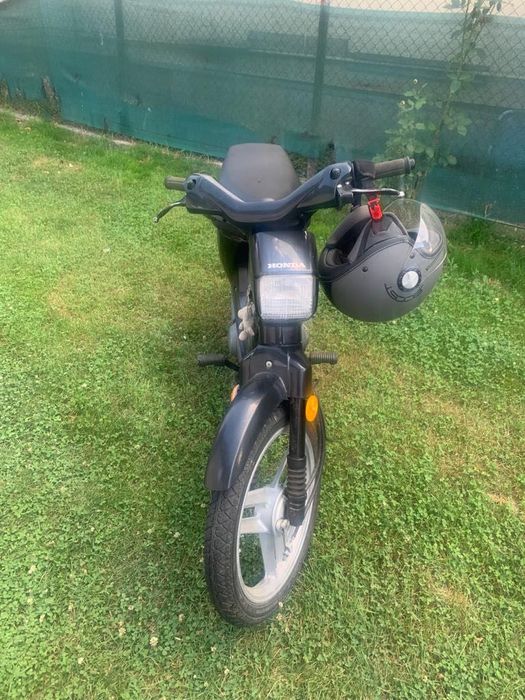 Scuter Honda Wallaroo 2000