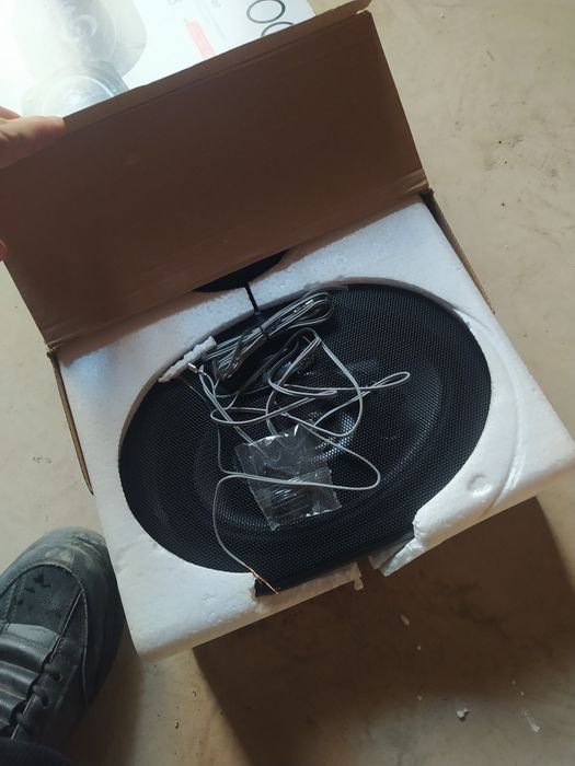 Kenwood 1800 w  narxini kilishiladi