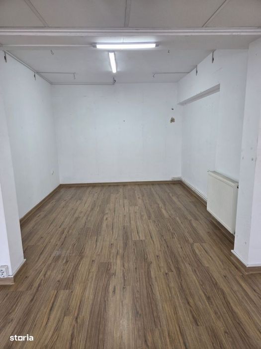 Spațiu Comercial De Inchiriat La Mașniță