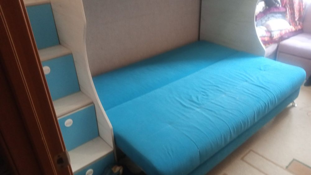 Продам двухъярусную кровать