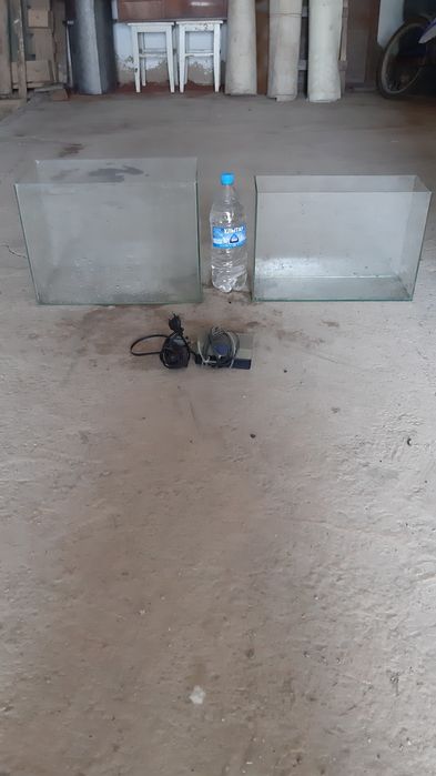 Аквариумы два штуки