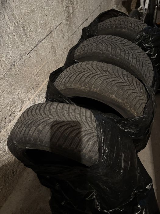 Hankook зимни гуми 195/55/16