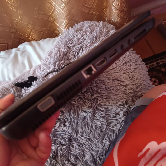 Продам рабочий ноутбук