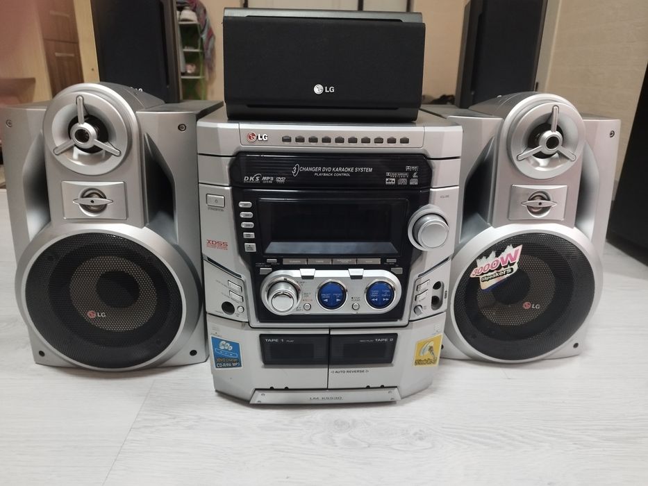 Музыкальный центр LG