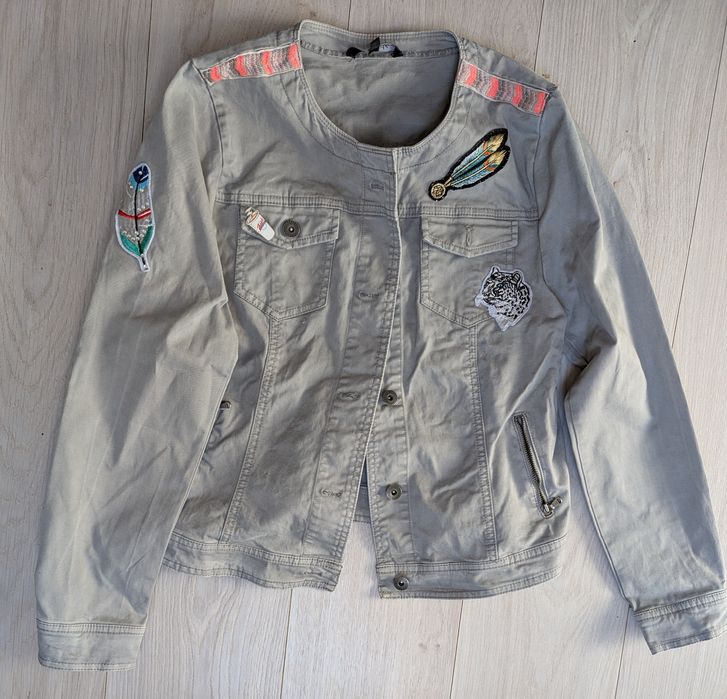 Стилно дамско дънково яке