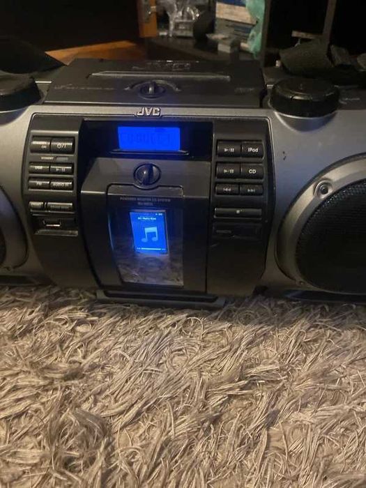 JVC RV-nb70b Boombox , cd Ipod dock, Radio
