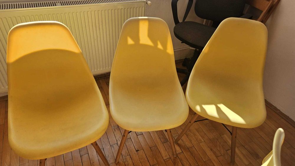 Vand 18 Scaune de bucatarie / living fix