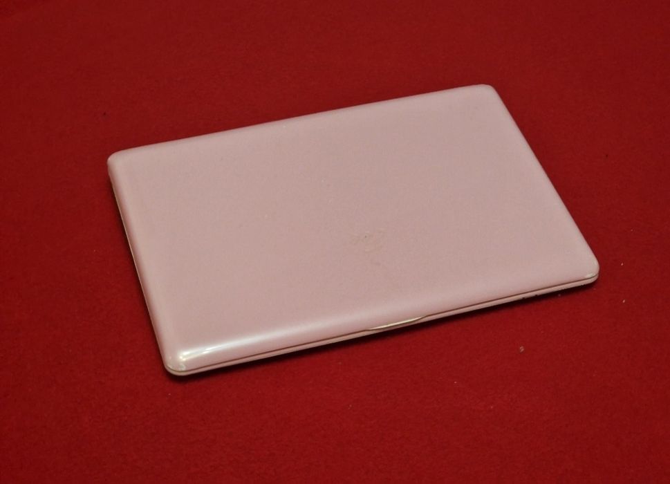 Laptop Asus  perfect funcțional, bateria nu tine curent, funcțional doar la priza