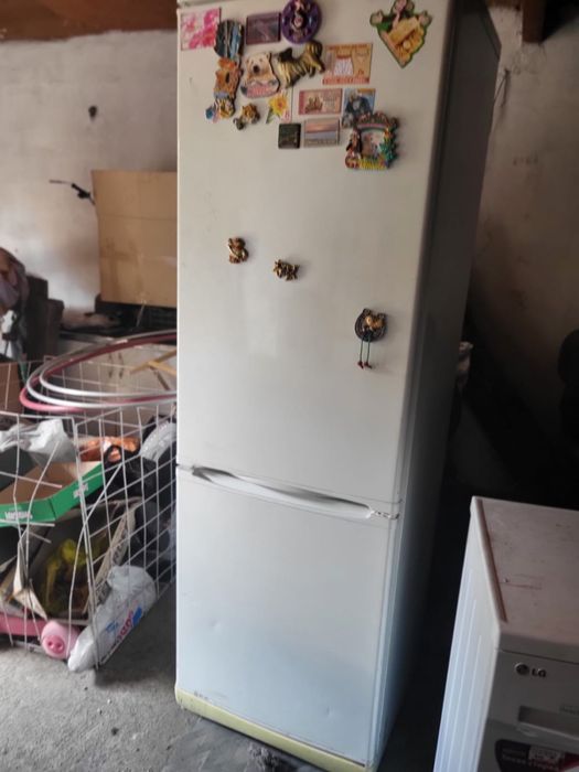 Продам срочно холодильник. Торг есть