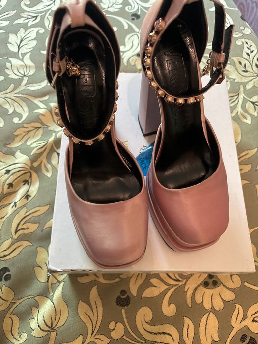 Знаменитые Туфли Versace