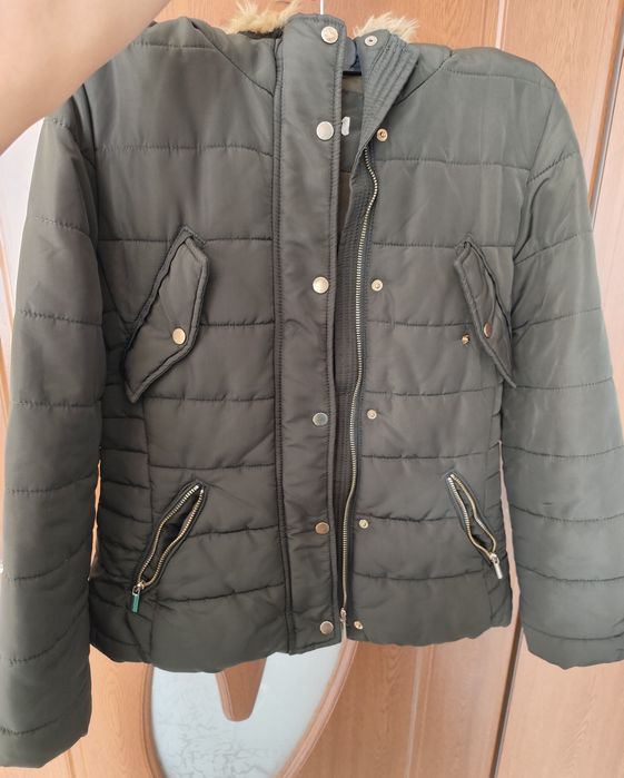 Дамско яке с качулка