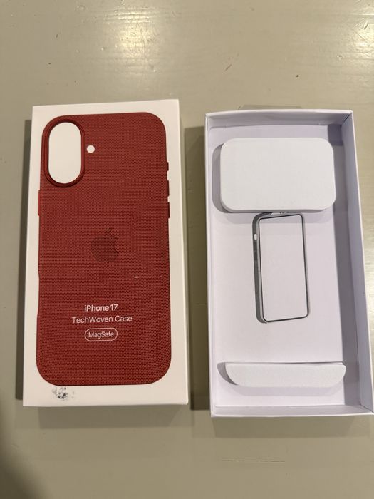 Techwoven кейс iphone 17 кафяв