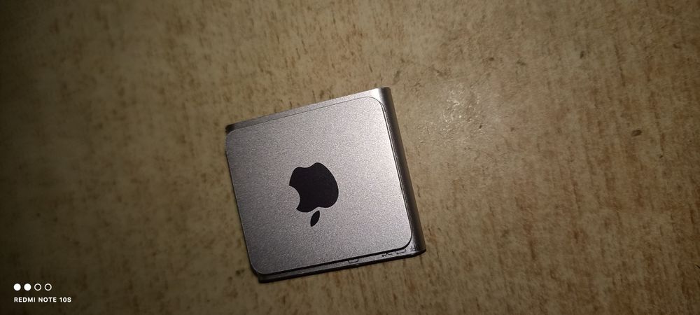 Apple iPod shuffle 4th generation