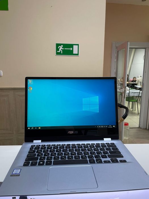 ASUS VivoBook Flip 14 TP412FA