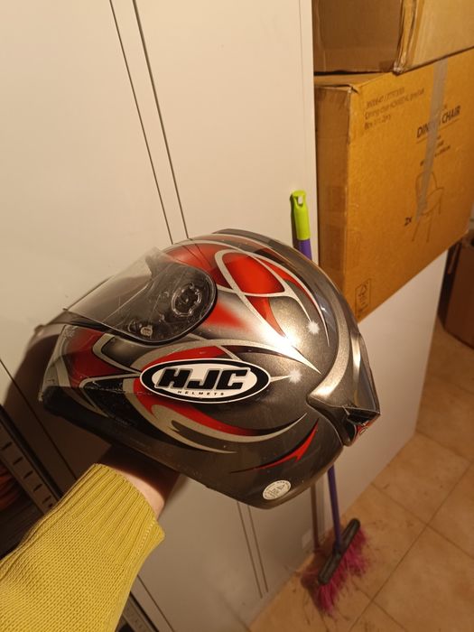 Vand casca moto ideala pentru incepatori