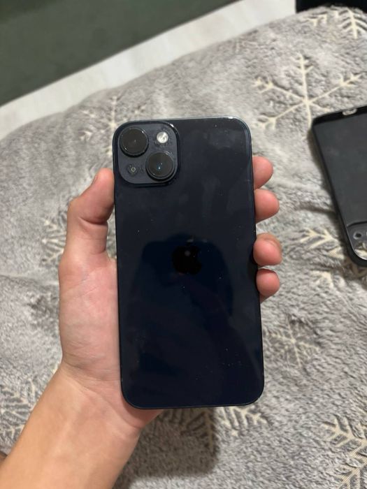 Продам телефон айфон 14