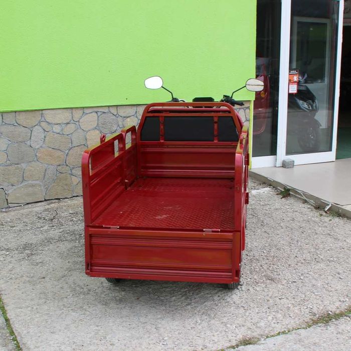 Електрическа триместна товарна триколка MaxiGo Pro, Red, 2000W