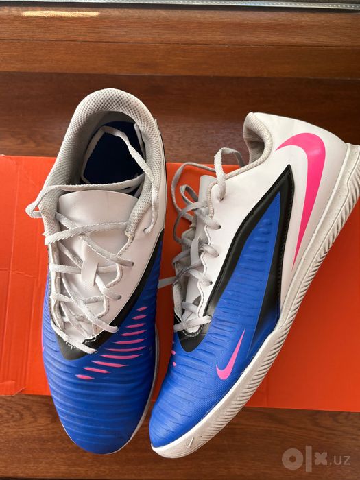 Futzalki Nike Phantom 6 Low Club Ic