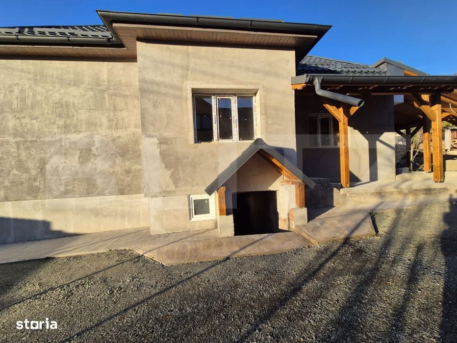 Casa de vacanta in curs de modernizare in Belis, 5 camere, 920mp teren
