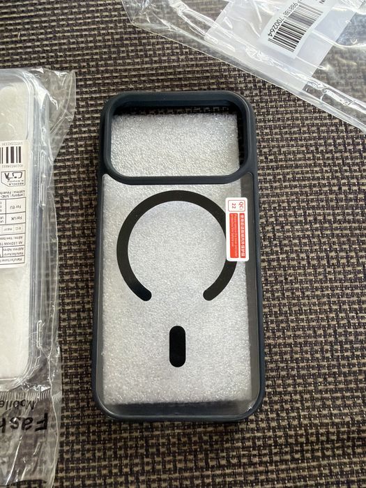Кейсове за iPhone 17pro