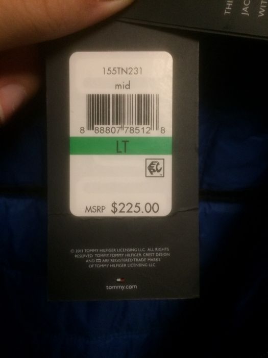 Продавам яке Tommy Hilfiger XL LT