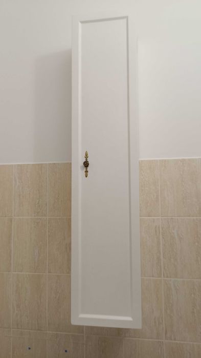 Шкаф в санузел подвесной