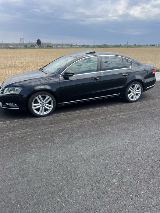 VOLKSWAGEN Passat 2012