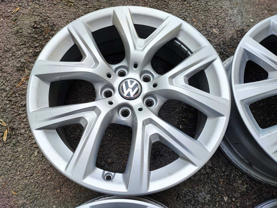 VW/Фолксваген; 4 бр. лети джанти - 17 цола 5x112