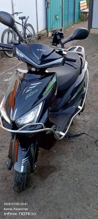 Продам скутер м8