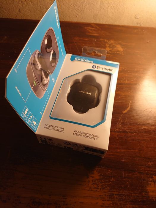 Bluetooth слушалки Grundig