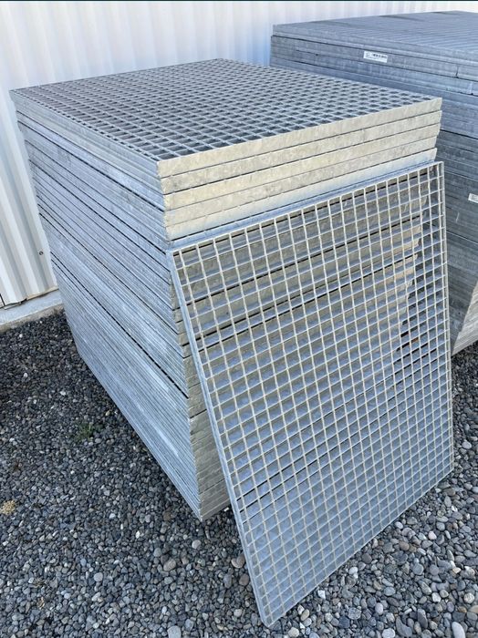 Grilaje zincate galvanizate